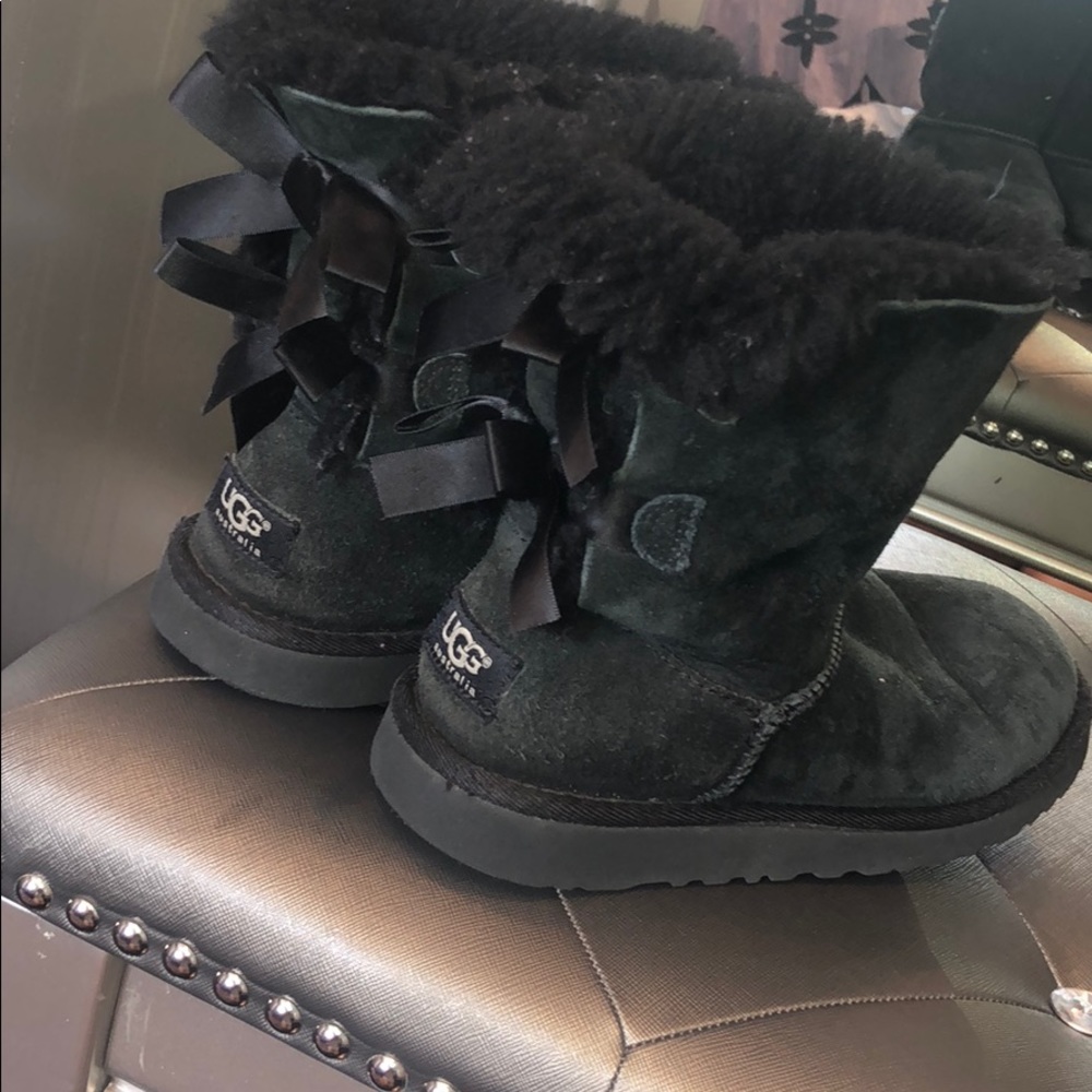 Size 2 Bailey bow II boot. UGG